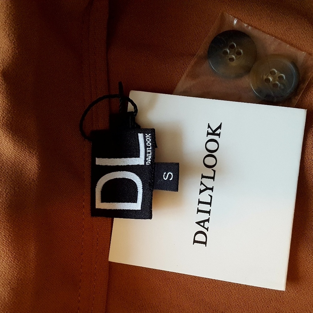 Coat - Picture 4 of 4